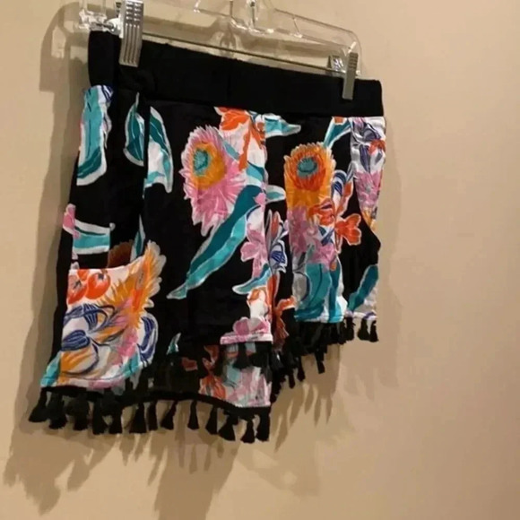 Trina Turk - Black Multi Spa Collection Beach Shorts - Picture 4 of 9